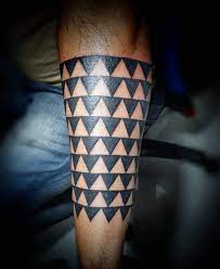 Armband tattoo aquaman tattoo jason moms tattoo machu. My Aquaman Forearm Tattoo In 2021 Tattoos Tooth Tattoo Shark Tooth Tattoo