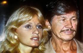 Charles Bronson se retiró del cine para cuidar de su mujer enferma de  cáncer - Chic