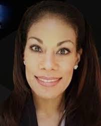 Elizabeth Loucks's Instagram, Twitter & Facebook