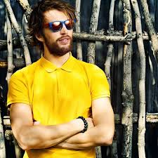 Warna tersebut memiliki sifat cerah yang membantu kamu merasa positif dan optimis. Sunshine Warna Kuning Terang Diramalkan Bakal Naik Daun Di Tahun 2018 Warna Ini Bikin Outfit Kelihatan Happy