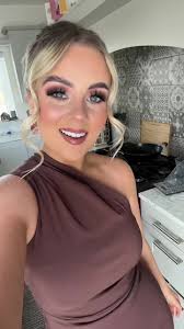 Exploring Makeup Transitions for Stunning Looks