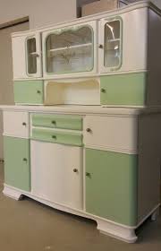 Garagenmoebel Kuchenbuffet Alte Kuchenschrankedesignfarbe Renovaciondeideasdearmariodecocina Ideasde In 2020 Garagen Mobel Kuchenbuffet Alter Kuchenschrank