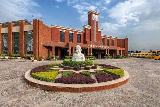 Raghubir Singh Junior Modern School
