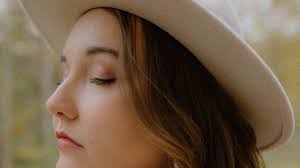 Elaine Eagle — The Old Barn Drinkery