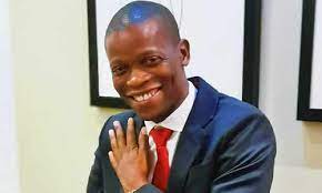 Piet mahasha rampedi is a newspaper editor; Piet Rampedi Biography South African Entertainment