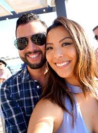 Sandra Lake's Instagram, Twitter & Facebook