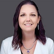 Kimberly Hare's Instagram, Twitter & Facebook