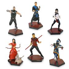 The film is directed by destin daniel cretton from a screenplay he wrote with dave callaham and andrew lanham, from. Shang Chi And The Legend Of The Ten Rings Figure Play Set Shopdisney