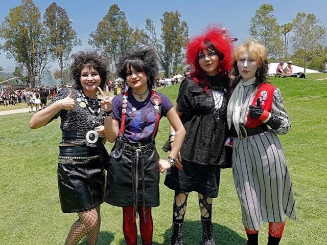 Cruel World a Kind Event to Lovers of Goth and Good Music – Photos + Review  – US Rocker®
