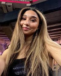 Savannah Bauer's Instagram, Twitter & Facebook