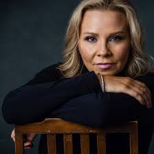 Innovative Storytelling with Dennis Ross by Dennis Ross