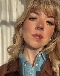 Colleen Covington's Instagram, Twitter & Facebook