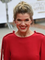 Anke christina fischer (kızlık soyadı engelke; Anke Engelke Normalerweise Freuen Sich Promis Nicht Ubereinander