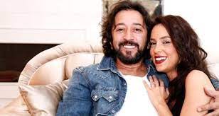 Karacabey, bursa), türk şarkıcı, besteci, söz yazarı ve aranjör. Iyilik Isitir Kampanyasina Fettah Can Ve Esi Cansu Kurtcu Dan Anlamli Destek Dailymotion Video