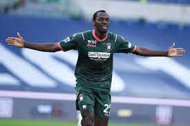 In july 2016, nwankwo signed for crotone. Video Crotone Forward Simy Nwankwo Finds The Equaliser Against Lazio To Make It 1 1 The Laziali