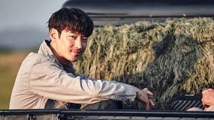 He is well known for his supporting role in the popular drama legend of the blue sea and the hymn of death. Collectors Park Jung Bae Lee Je Hoon Asian Movie Pulse