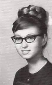 JULIE ANN HAMMOND (BLANSETT), age 70, of Richmond, Virginia passed away  suddenly by accident,