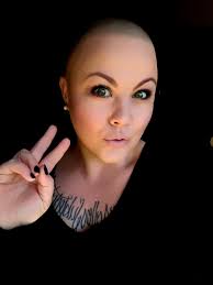 фото девушек со спины на аву с короткими волосами Pin Ot Polzovatelya Irina Rybalkina Na Doske Moi Sohranennye Materialy V 2020 G Lysaya Devushka Lysye Zhenshiny Volosy Devushki