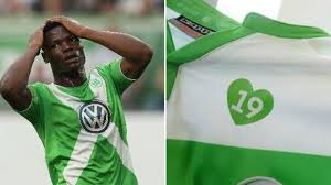 Jan 11, 2015 · wolfsburg's junior malanda has died aged 20 in a car crash in germany. Wolfsburg Make Junior Malanda Tribute Ahead Of Dortmund Final Bbc Sport