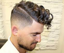 1000+ images about coupe homme on pinterest | faux hawk hairstyles high forehead and men hair. 63 Astuces Pour Les Hommes Avec Des Cheveux Frises
