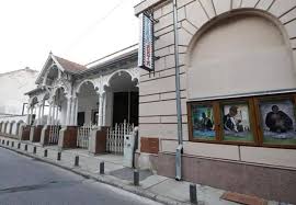 În întocmirea programului de proiecție ținem cont de marile blockbustere de pe piața românească, și pe lângă marile producții hollywoodiene în program figurează și filme de artă provenite din europa, printre care. Program ProiecÈ›ii Cinema Arta In 14 È™i 15 Februarie