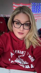 Vanie Kay News 🇺🇸