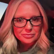 THE FEELING YOU GITT WHEN YOU TRY YOUR NEW GITT BRIGHT POLO SHIRT ON! 😂💯  Leadership Kentucky #twerkin #dancing #moves #skills #gittmotivated