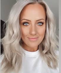 HAIRSTYLIST — FiFi + Mo