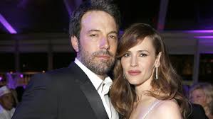 The offspring of ben affleck and jennifer garner, violet, plays in the sand and then gets trotted over the hockey field as l.a. Jennifer Garner Explains How She And Ben Affleck Adapted Their Lives For Their Kids Entertainment Tonight