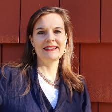 Woman Who Rubs the Mountain