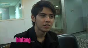Aliando Kecelakaan Saat Berenang