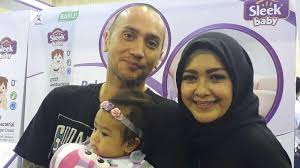 Sang istri, richa novisha, pun menulis kalimat cinta di media sosial. Gary Iskak Dukung Polisi Razia Narkoba Di Lokasi Syuting