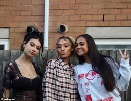 From his wife or girlfriend to things such as his tattoos, cars, houses, salary & net worth. Meet The Very Glamorous New Generation Of Wags Australiannewsreview
