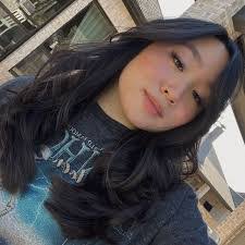 Amber Lindquist's Instagram, Twitter & Facebook