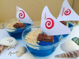 Hyouningf moana party supplies,moana theme party decorations for boys and girls include happy birthday banner, cake topper, cupcake toppers, latex balloons. Paper Party Supplies Favor Bags Containers Moana Party Favors Moana Favor Box Boat Hawaiian Party Printable Favor Box Moana Decorations Moana Birthday Treat Box