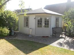 Elegant Und Edel Dieses 5 Eck Gartenhaus In Weiss Und Hellgrau Sieht Nicht Nur Klasse Aus Sondern Bietet Auch Jede Gartenhaus 5 Eck Gartenhaus Hauser Mit Pool