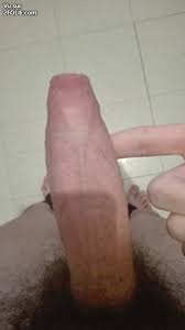 ma bite de 30 cm bon elle est un peut timide donc la je bande pas a mort la  premier photo de ma bite - 2Folie