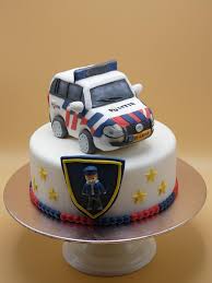 Het ligt aan de handling.meta heb jij toevallig een handling meta voor deze politie auto? Politie Auto Cake By Olina Wolfs Cakesdecor
