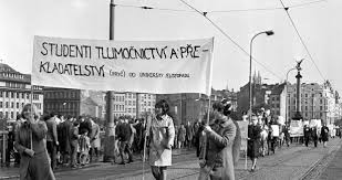 The vlak+ pražské jaro discount cannot be combined with any other discounts. 50 Let Od Prazskeho Jara Lide Mysleli Ze Zmeny Jsou Tu Natrvalo Rika Historik V Ulicich To Zilo Blesk Cz