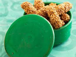 Cornes De Gazelles Aux Graines De Sesame Recettes Recette Corne De Gazelle Graines De Sesame Nourriture Chien
