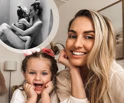 Marcia Leone's Instagram, Twitter & Facebook