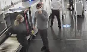 2013'te sezgin baran korkmaz vasıtasıyla lev aslan derman'ı tanıdım. Sezgin Baran Korkmaz In Yurtdisina Cikis Goruntuleri