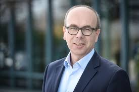 Das Ladenetz-Engagement der Autoindustrie ist bemerkenswert"