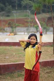 Kalo busurnya doang kisaran harga 1,6 juta. Setiap Peralatan Panah Memiliki Fungsinya Masing Masing Busur Berfungsi Sebagai Pelontar Anak Panah Sedangkan Anak Panahnya Sendiri Panah Busur Panahan Busur