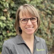 Amber Larsen's Instagram, Twitter & Facebook