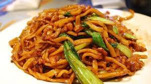 Angkat dan taruh diatas piring, taburkan atasnya dengan bawang goreng. Resep Dan Cara Membuat Mie Goreng Sederhana Resep Lezatos