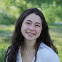 Lucy Burnham's Instagram, Twitter & Facebook