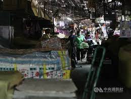 H7n9（英語：influenza a virus subtype h7n9，記作a（h7n9）或h7n9）是一種甲型流感病毒，是禽流感病毒或禽流感病毒的一個亞型，因病毒在禽鳥類的死亡率低，經基因交換後轉移到人類上感染後成為病發期短、重症率與死亡率均相對於. Jrbnlr0g Bksjm