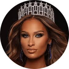 Christy Stallings's Instagram, Twitter & Facebook