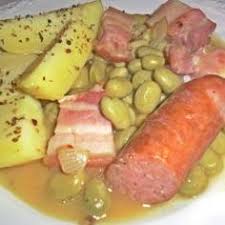 Die saubohne hört auch auf die namen ackerbohne, schweinsbohne, dicke bohne, große bohne, pferdebohne, viehbohne, puffbohne oder faberbohne. 23 Eintopf Ideen In 2021 Rezepte Kochrezepte Eintopf